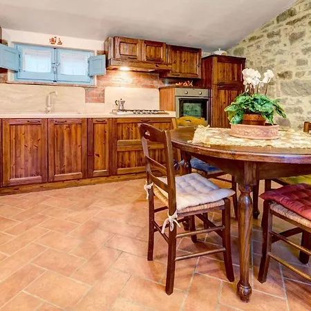 Villa Fratticciola Sleeps 26 Pool Air Con Wifi *